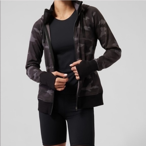 NWT Athleta Triumph Printed Gray Camo Athletic Zip Up Hoodie Sz XXS - Picture 1 of 12
